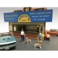 Preview: American Diorama 23889 Mann mit Hund (2 Stück) 1:18 limited 1/1000