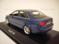 Minichamps Audi A4 3.2 Quattro Linousine 2004 Industriemodell blau 1:43
