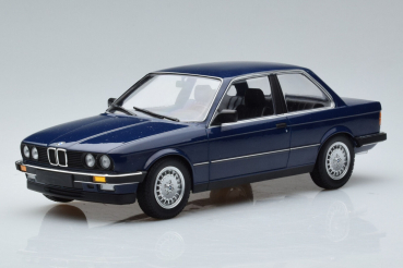 Minichamps 155026009 BMW 323i E30 1982 blau 1:18 Modellauto