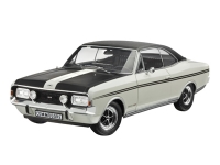 Revell 9027 Opel Commodore GS/E (Composite), chamonix wei� 1:18