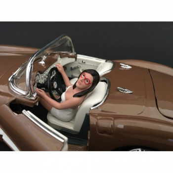 American Diorama 77529 Frau die Auto fährt 1/1000 1:18
