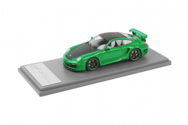 Spark TECHART GTstreet RS grün-schwarz auf Basis eines 911 997 GT2 - 1:43 - limitiert