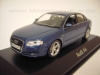 Minichamps Audi A4 3.2 Quattro Linousine 2004 Industriemodell blau 1:43