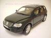 BBurago Volkswagen Touareg V10 TDI dunkelgr�n 1:18
