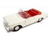 Maisto Mercedes-Benz 280SE Cabrio cremewei� 1:18 1966