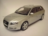Minichamps Audi A4 3.2 Quattro Avant 2004 Industriemodell silber 1:18