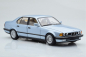 Preview: Minichamps 100023008 BMW 730i E32 1986 hell blau metallic 1:18 Modellauto