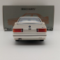 Preview: Minichamps BMW M3 E30 1987 weiss 1:18 modelcar