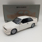 Preview: Minichamps BMW M3 E30 1987 weiss 1:18 modelcar