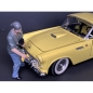 Preview: American Diorama 38315 Weekend Car Show Figure 7 - 1:24 Figur 1/1000