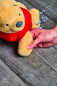 Preview: Disney Winnie the Puuh Krabbel mit mir 26cm Plüsch Stofftier Kuscheltier Plüschfigur
