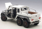 Preview: AUTOart MERCEDES-BENZ G63 AMG 6x6 (matt weiss) 1:18 - 76303