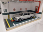 Preview: Parking Garage Diorama 1:18 Parkhaus Schaukasten inkl. LED-Beleuchtung Vitrine
