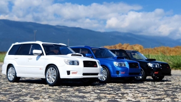 DNA Subaru Forester STI 2007 1:18 aspen white limitiert 1/199 Modellauto