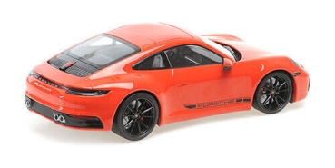 Minichamps 155067327 PORSCHE 911 992 Carrera 4S Coupe 2019 orange 1:18 Modellauto