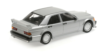 Minichamps 155036001 MERCEDES-BENZ 190E 2.5-16 EVO 1 silber 1:18 Modellauto