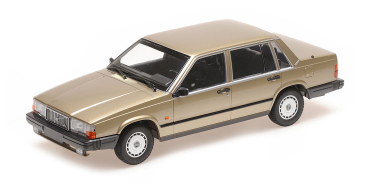 Minichamps 155171700 VOLVO 740 GL 1986 gold 1:18 Modellauto