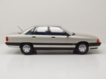 Triple9 1800352 Audi 100 2.3E C3 Typ 44 1989 silver metallic 1:18 modelcar