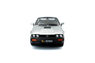 Alfa Romeo GTV6 1984 silber 1:18 - Solido 421186543 Modellauto