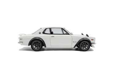 Nissan Skyline (C10) Hakosuka white 1:18 Solido 421186482 Modelcar