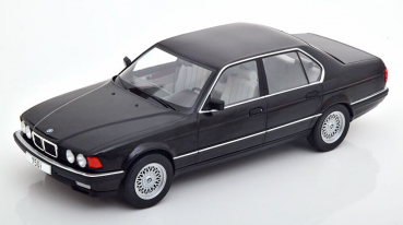 MCG BMW 750i 7er E32 1992 blackmetallic 1:18 Modelcar 18162