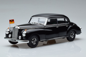 Norev 183707 Mercedes-Benz 300 1955 black Konrad Adenauer 1:18 Modellauto