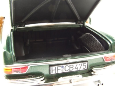 Norev Mercedes 250SE 1969 green W111 250 SE 1:18 Modelcar limited 1/1000