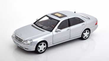 Norev 183816 Mercedes-Benz S55 AMG 2000 silber W220 1:18 limitiert 1/1002 Modellauto