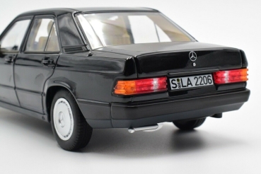 Norev 183823 MERCEDES-BENZ 190E 1984 W201 schwarz 1:18 limitiert 1/1002 Modellauto