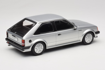 Preview: MCG Opel Kadett D GTE 1979-1984 silver 1:18 modelcar 18533 Preview: MCG Opel Kadett D GTE 1979-1984 silver 1:18 modelcar 18533