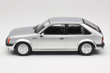 Preview: MCG Opel Kadett D GTE 1979-1984 silver 1:18 modelcar 18533 Preview: MCG Opel Kadett D GTE 1979-1984 silver 1:18 modelcar 18533