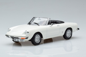 Norev 187882 Alfa Romeo 2000 Spider Cabrio white 1:18 Modellauto Modelcar