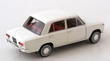 Preview: IXO Fiat 124 1:18 white 1970 Limousine 1600 Modelcar Oldimer Preview: IXO Fiat 124 1:18 white 1970 Limousine 1600 Modelcar Oldimer