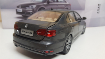 Paudi VW Sagitar (Jetta) 2012 grau 1:18