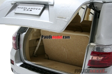 Paudi Toyota Highlander 2009 silber 1:18