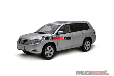 Paudi Toyota Highlander 2009 silber 1:18