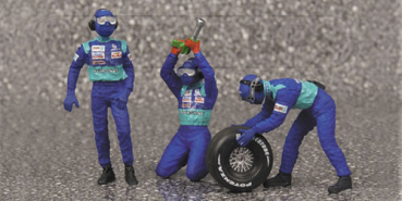 Minichamps Sauber Petronas Front Tyre Change Set 2002 / Mechaniker Figuren Set 1:18 318100032