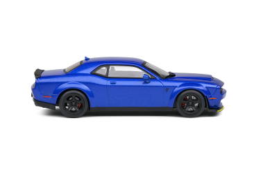 Dodge Challenger SRT blue 2018 1:43 modelcar Solido 421438010