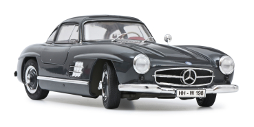 Mercedes Benz 300SL Flügeltürer W198 grau 1:18 Schuco Modellauto