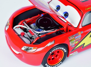 Schuco 450049000 Lightning McQueen rot Cars 1:18 Modellauto