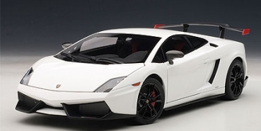 AUTOart LAMBORGHINI GALLARDO LP570 SUPERTROFEO STRADALE 2011 - BIANCO MONOCERUS-WEISS  1:18 74693
