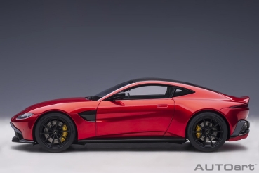 AUTOart ASTON MARTIN Vantage 2019 hyper red 1:18 70277 Modellauto