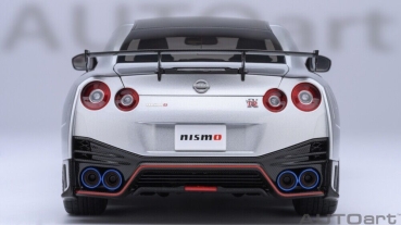 AUTOart Nissan NISMO R35 GT-R 2022 silver Carbon 1:18 77503 Modelcar