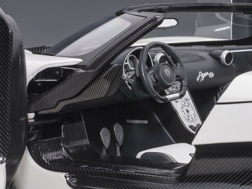 AUTOart 79021 Koenigsegg Agera RS weiss Carbon Black 1:18 Modellauto