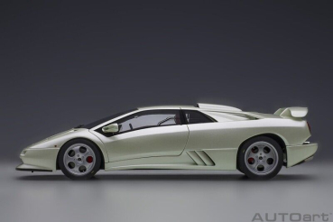 AUTOart 79141 LAMBORGHINI Diabolo SE30 Jota 1995 balloon weiss 1:18 Modellauto