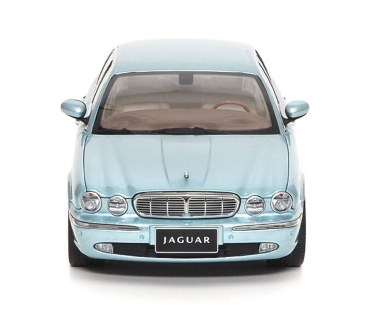Almost Real 810503 Jaguar XJ6 X350 Seafrost lightblue 1:18 limited 1/1008 modelcar