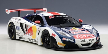 AUTOart MCLAREN 12C GT3 RED BULL S.LOEB/A.PARENTE #9 1:18 81342