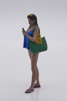 Atlantic 1:18 Figurine Diana with smartphone for Model Diorama