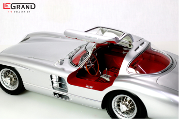 Mercedes-Benz 300 SLR Coupe Uhlenhaut model kit 1:8 Legrand Collection
