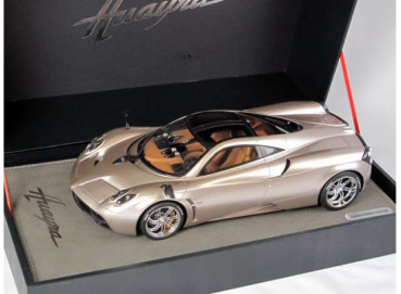 BBR 2011 Pagani Huayra Salon de Geneve metallic champagne 1:18 limited 1/330